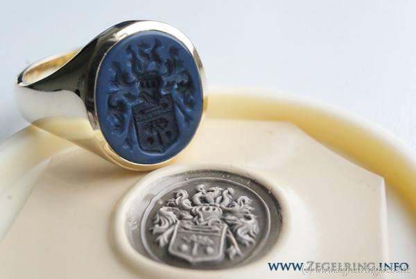 Signet ring stone together