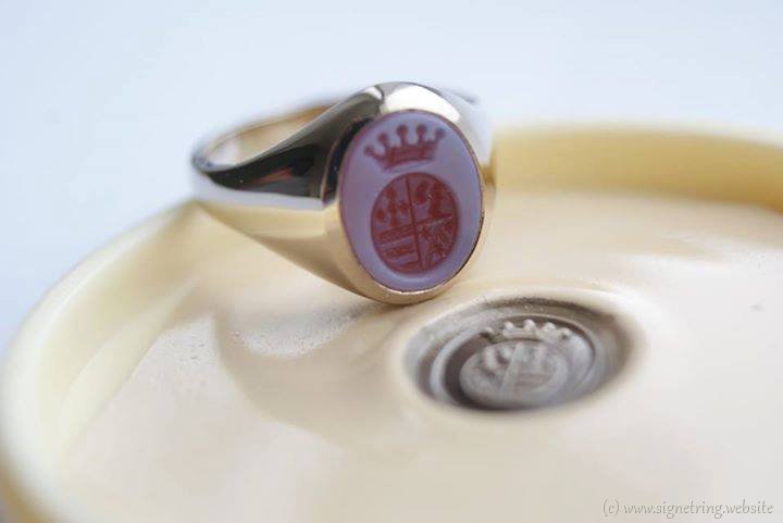 White gold unrhodinised engraving signetring signet rings ring